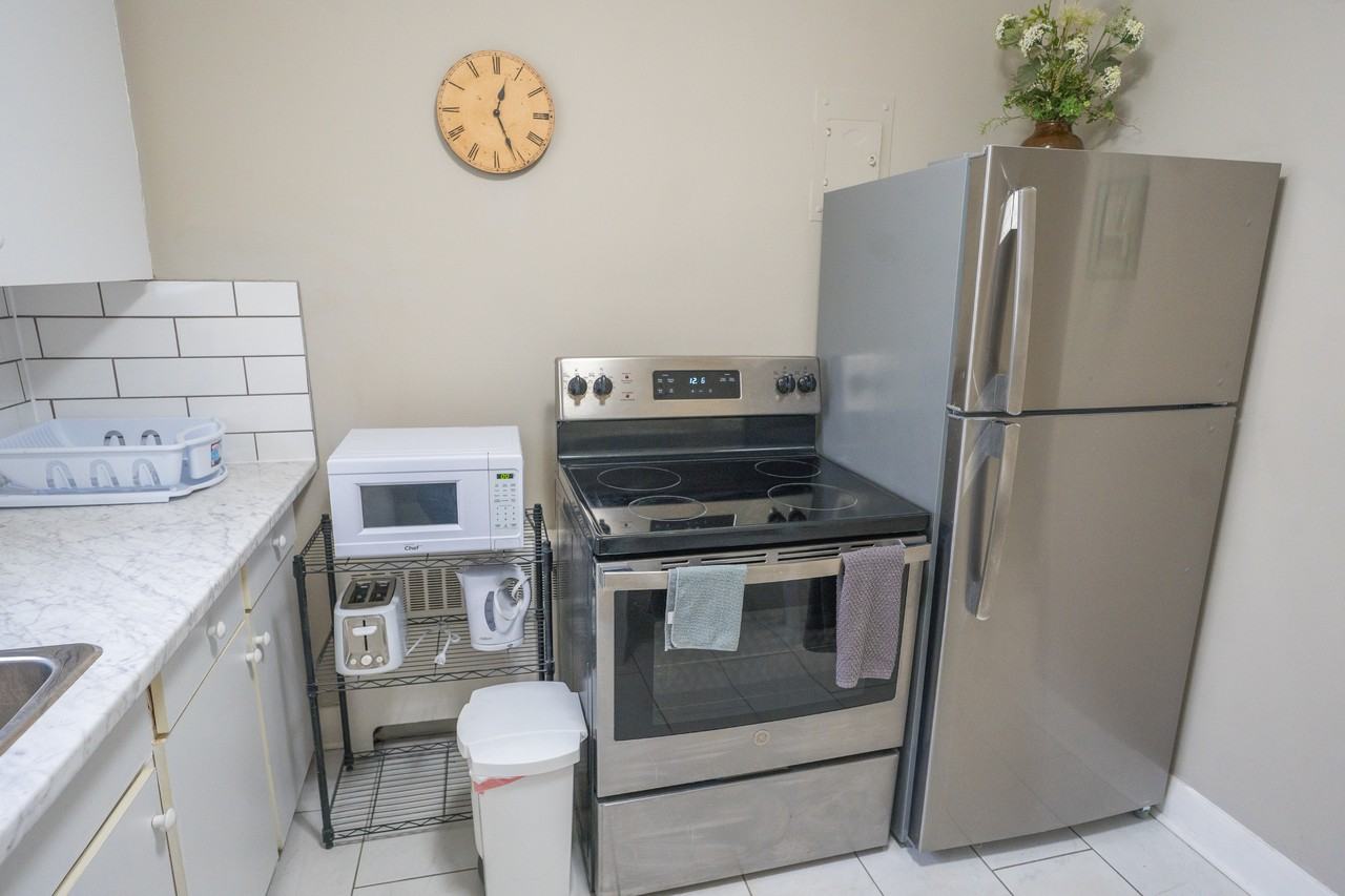 1007/1011 Adelaide St N #1 - Photo 6 of 20