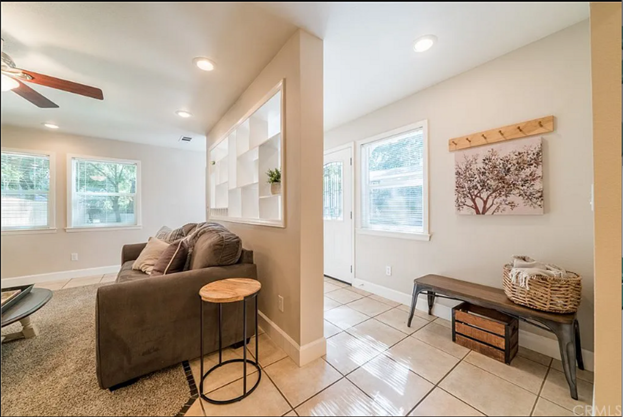 925 Pomona Ave - Photo 4 of 22