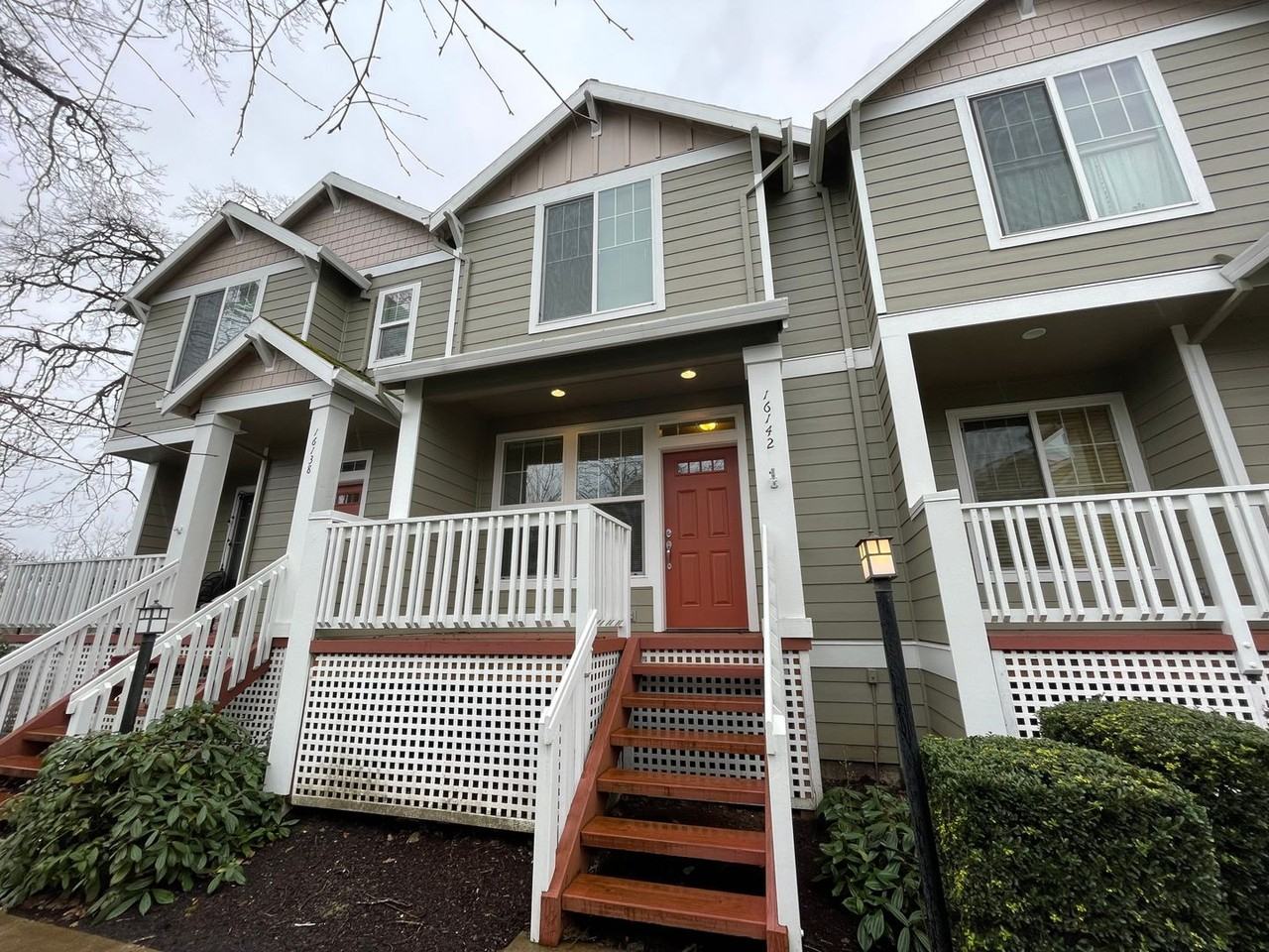 16142 Sw Gage Ln - Photo 2 of 32