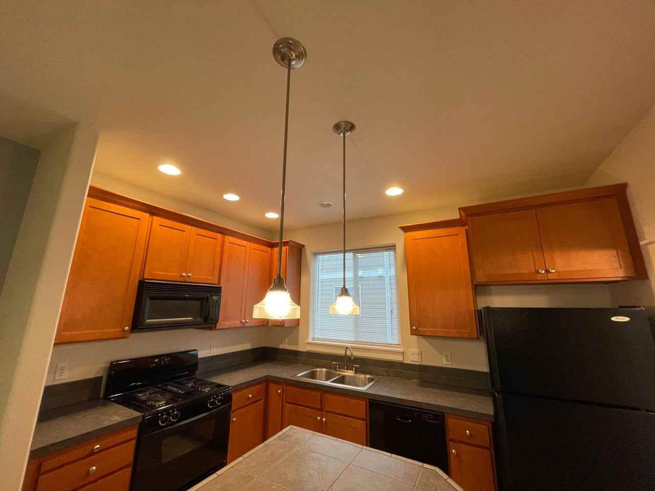 16142 Sw Gage Ln - Photo 5 of 32