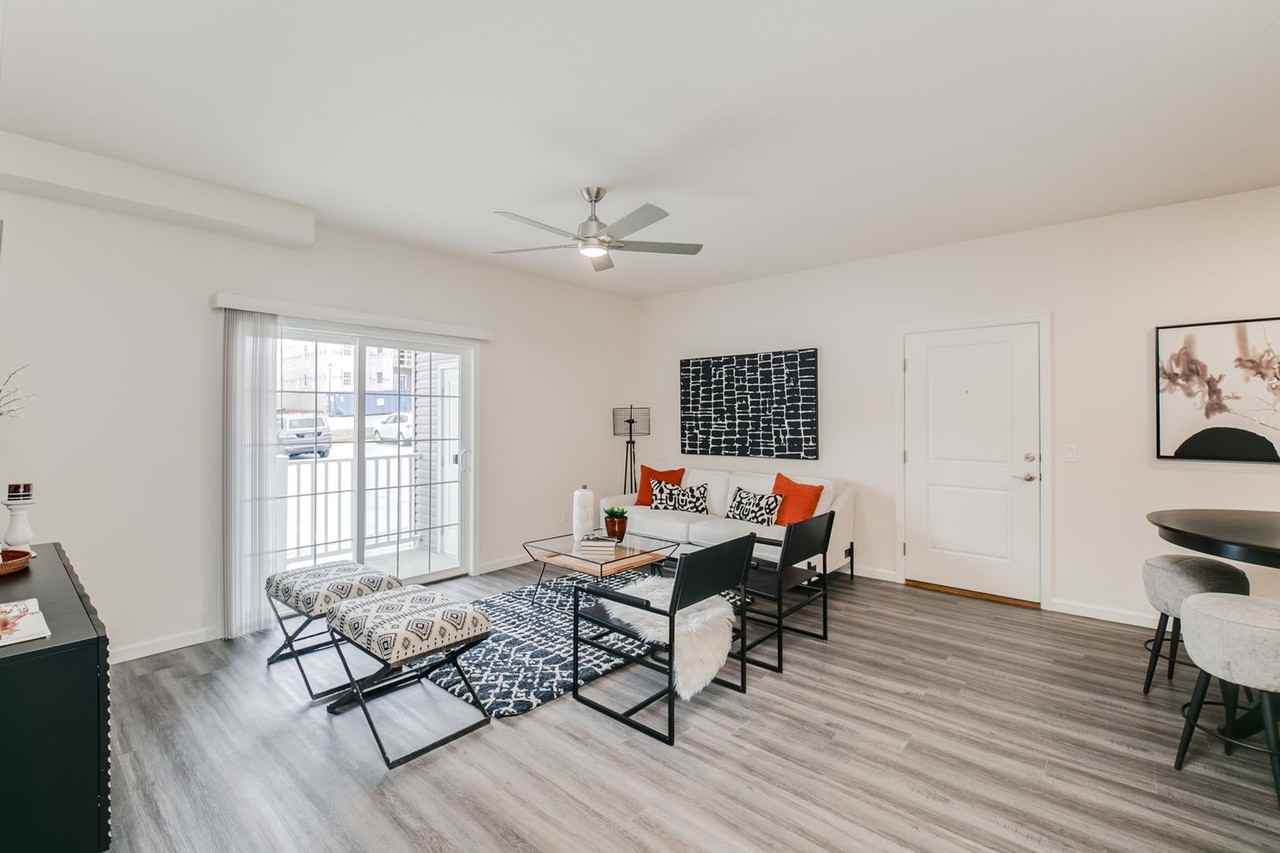 1447 Park West Ct - Photo 6 of 50