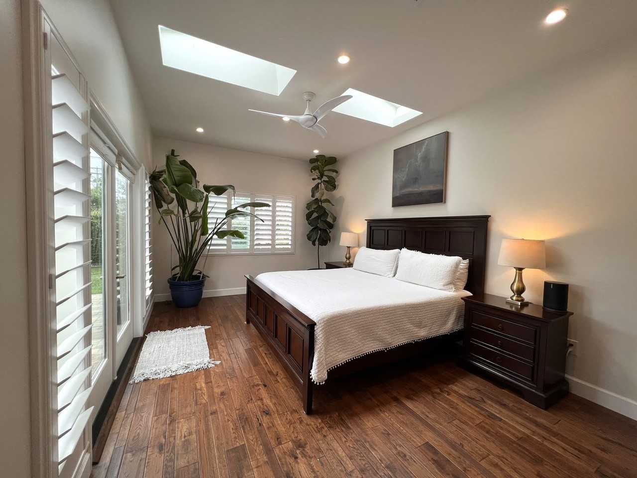 4405 Santa Monica Ave - Photo 2 of 19