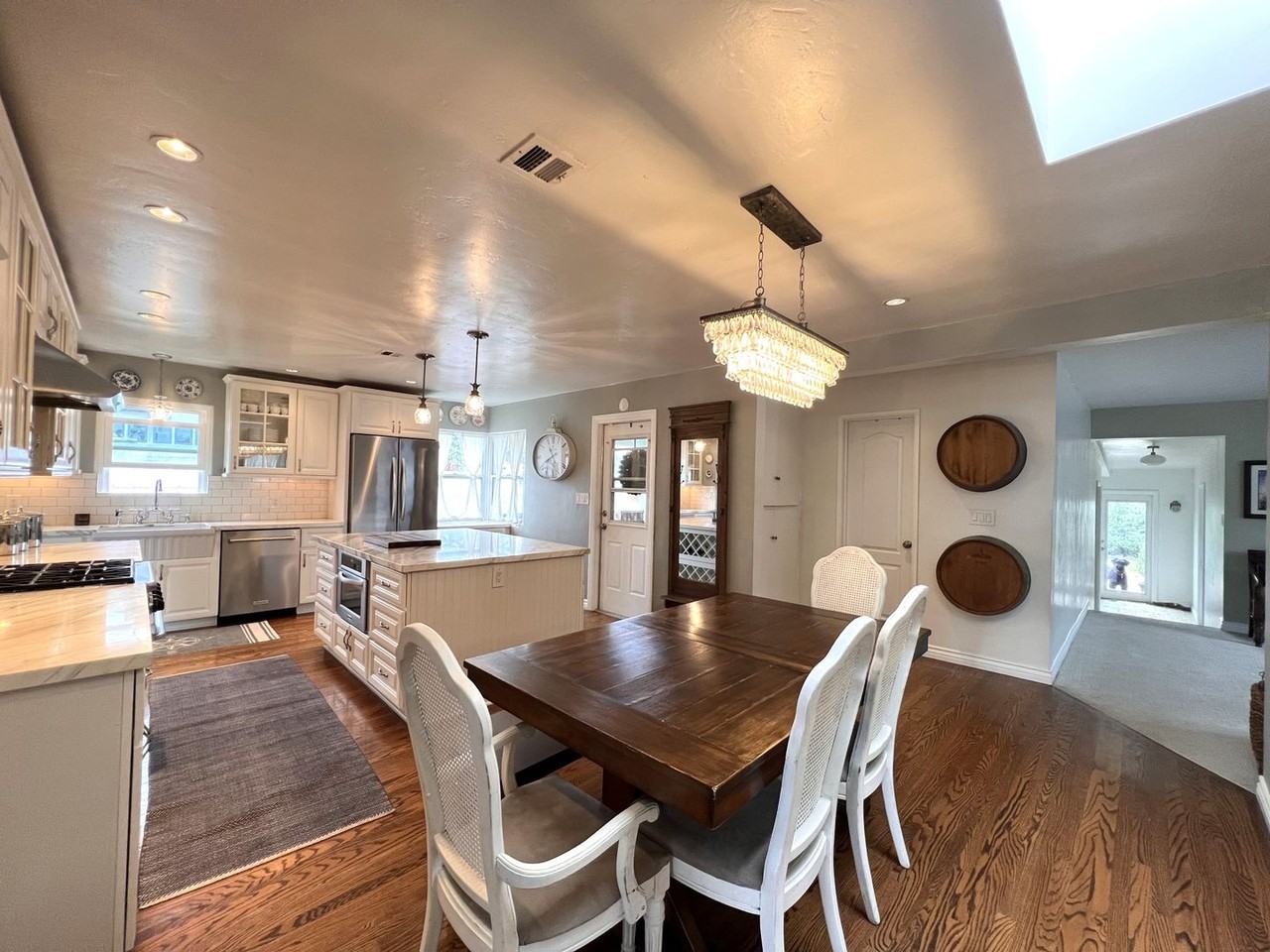 4405 Santa Monica Ave - Photo 7 of 19