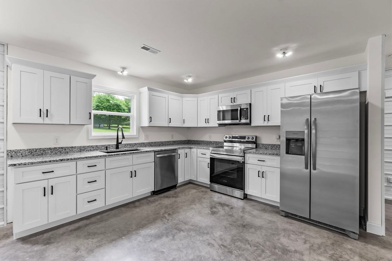 2992 Hawthorne Rd - Photo 7 of 21