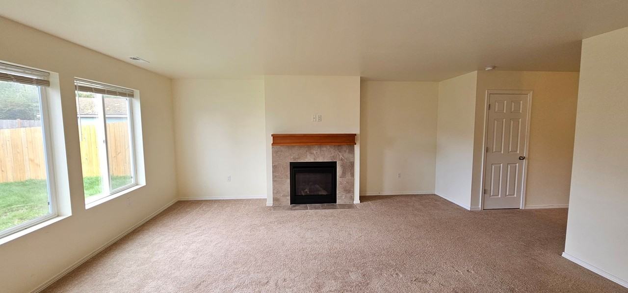 1518 Pennsylvania Ave - Photo 2 of 8