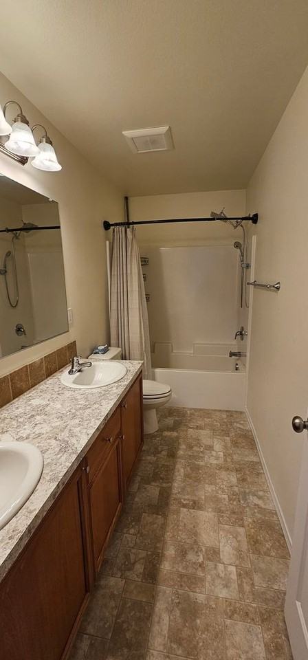 1518 Pennsylvania Ave - Photo 7 of 8