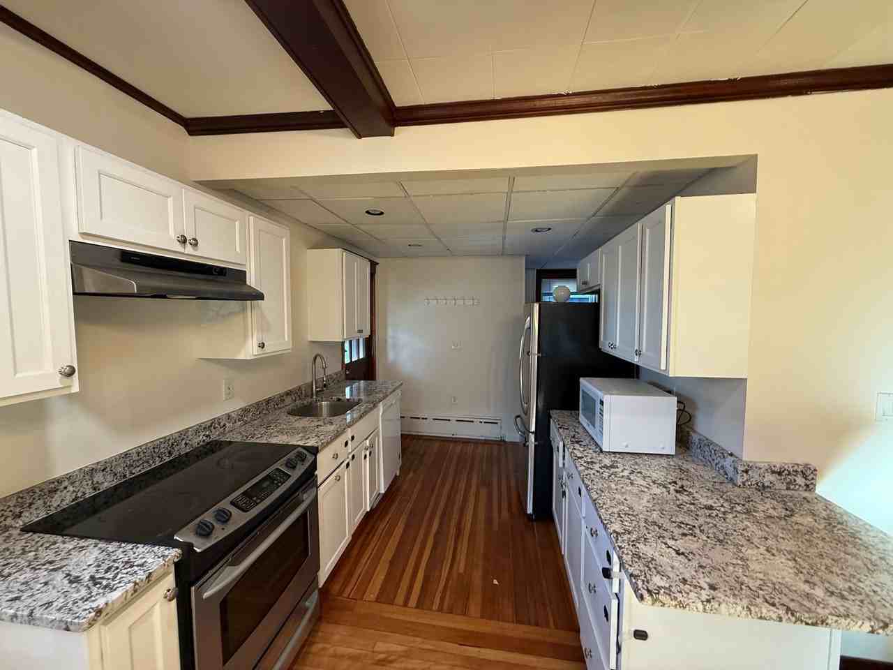 40 Lincoln Ave. - Photo 3 of 16