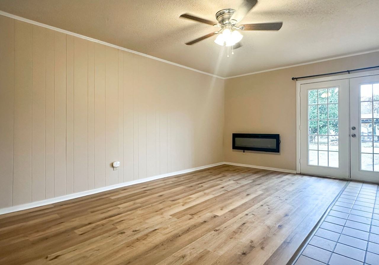 4005 Pecos St - Photo 3 of 12