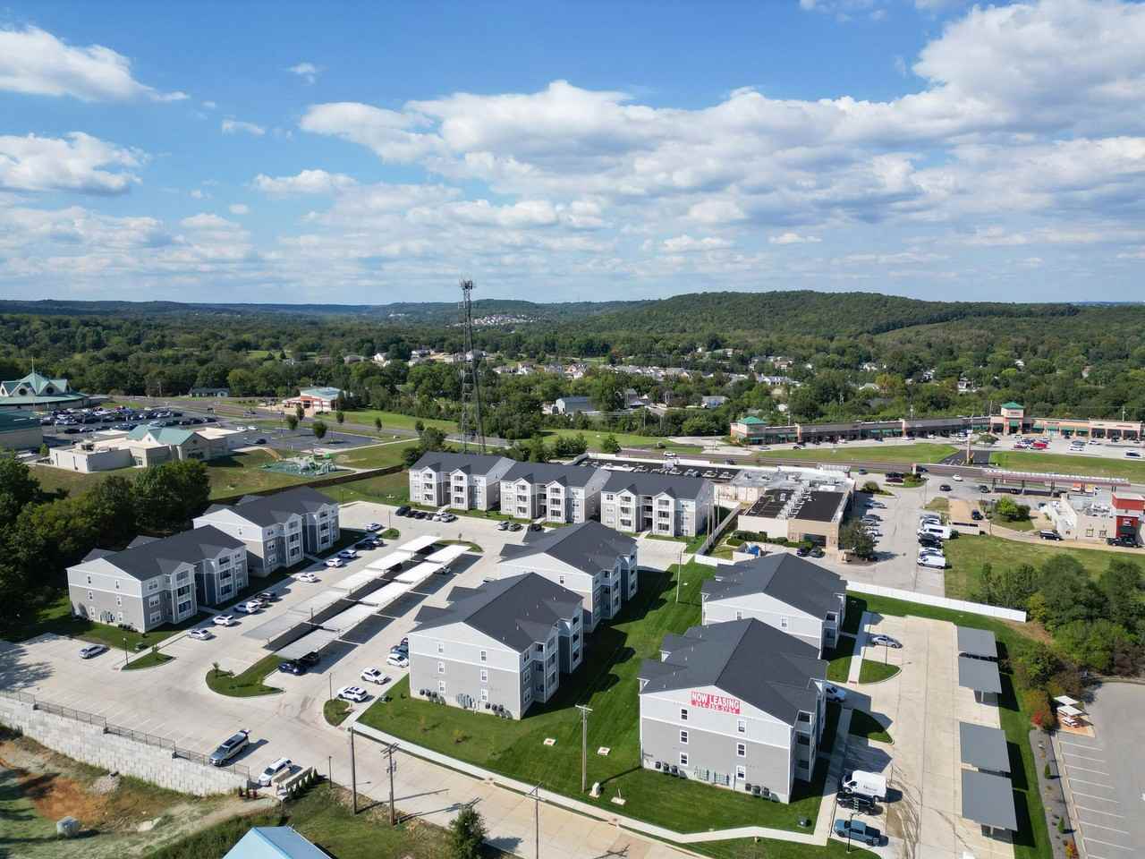 1447 Park West Ct - Photo 3 of 49