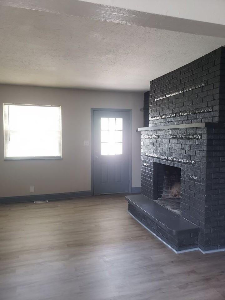 209 N Hague Ave - Photo 6 of 14