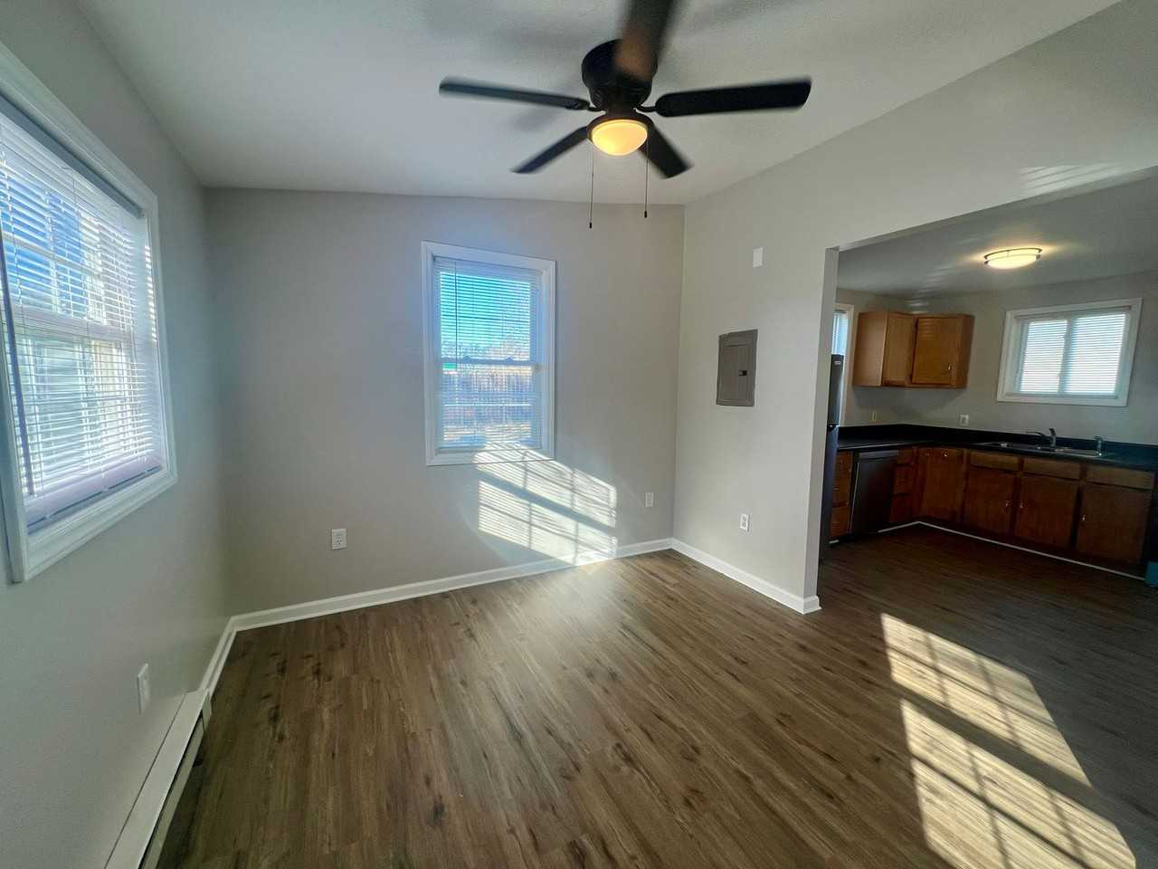 114 Park Ave - Photo 2 of 9