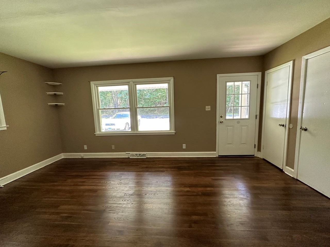 234 Johns Creek Rd - Photo 5 of 14