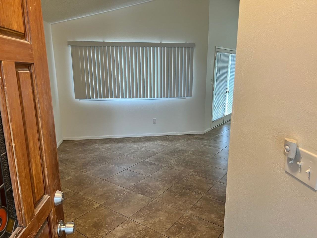 5409 Tupper Ct - Photo 2 of 12