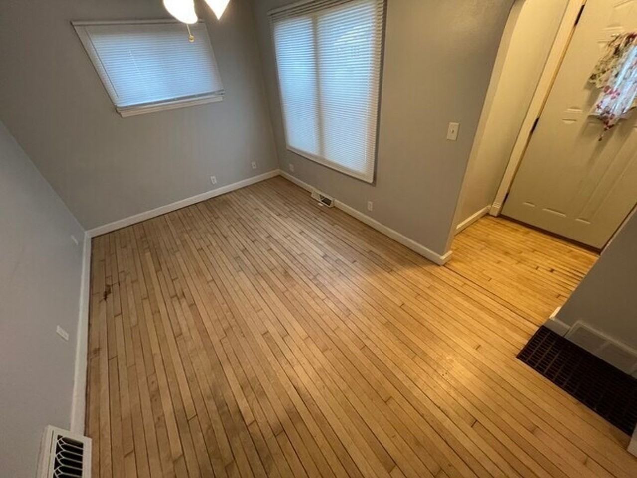 828 S 9th Ave - Photo 4 of 11