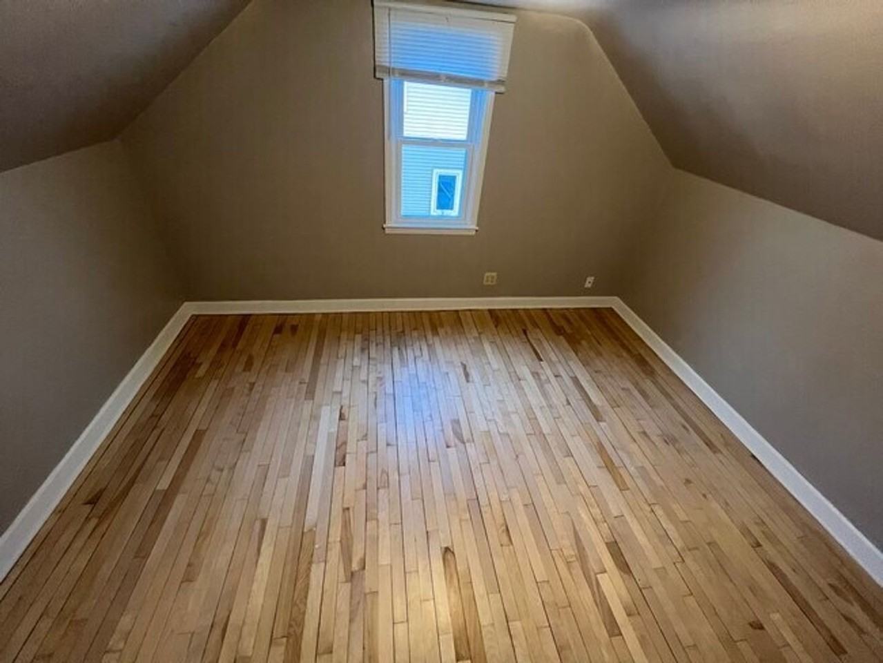 828 S 9th Ave - Photo 6 of 11