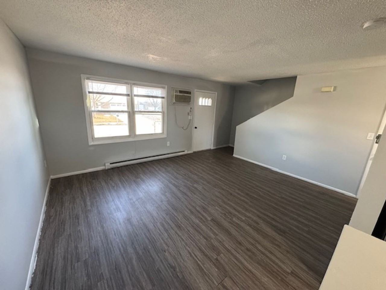 209 Keigher Dr - Photo 3 of 10