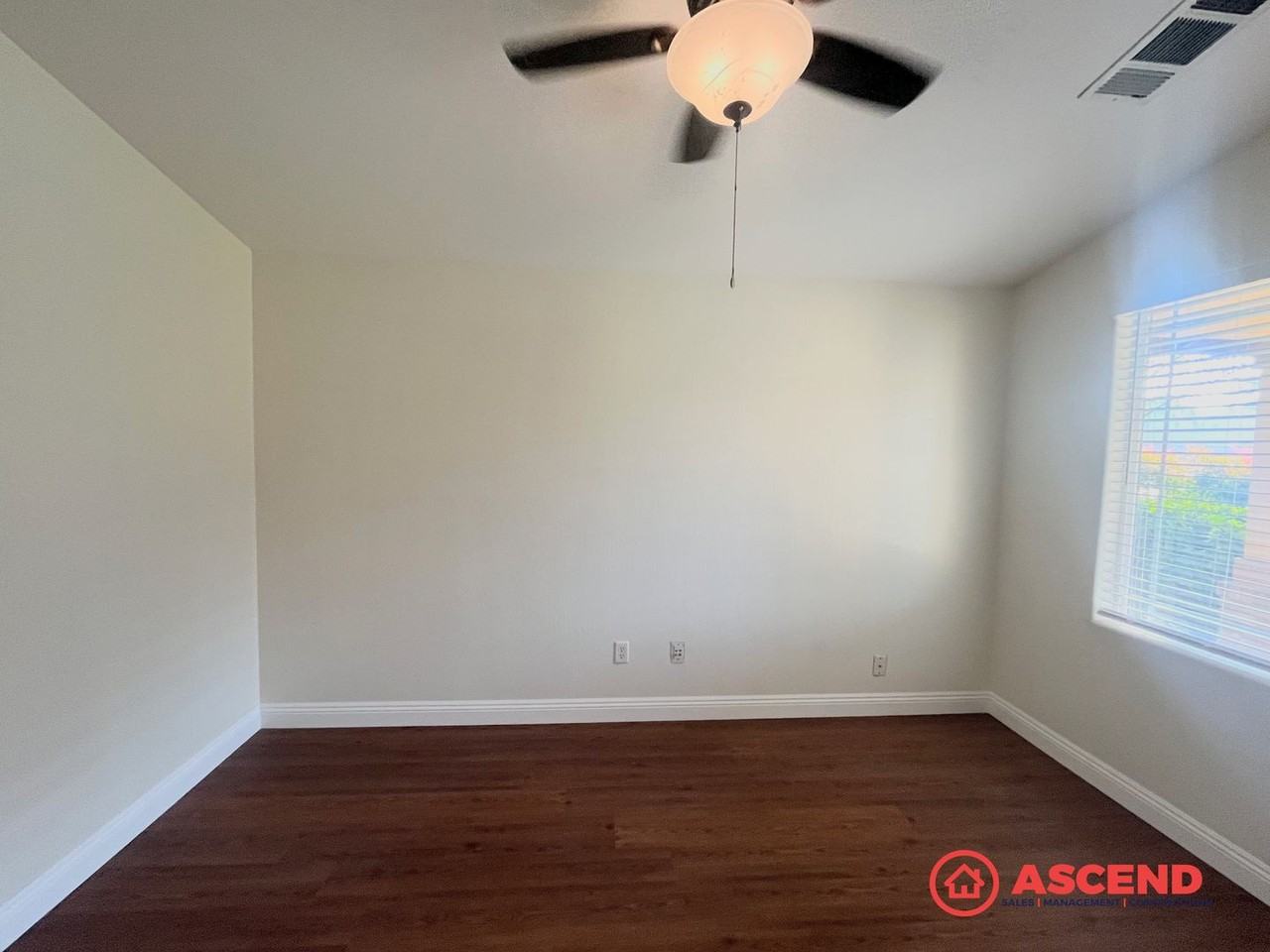 5012 Winter Pasture Ave - Photo 3 of 11