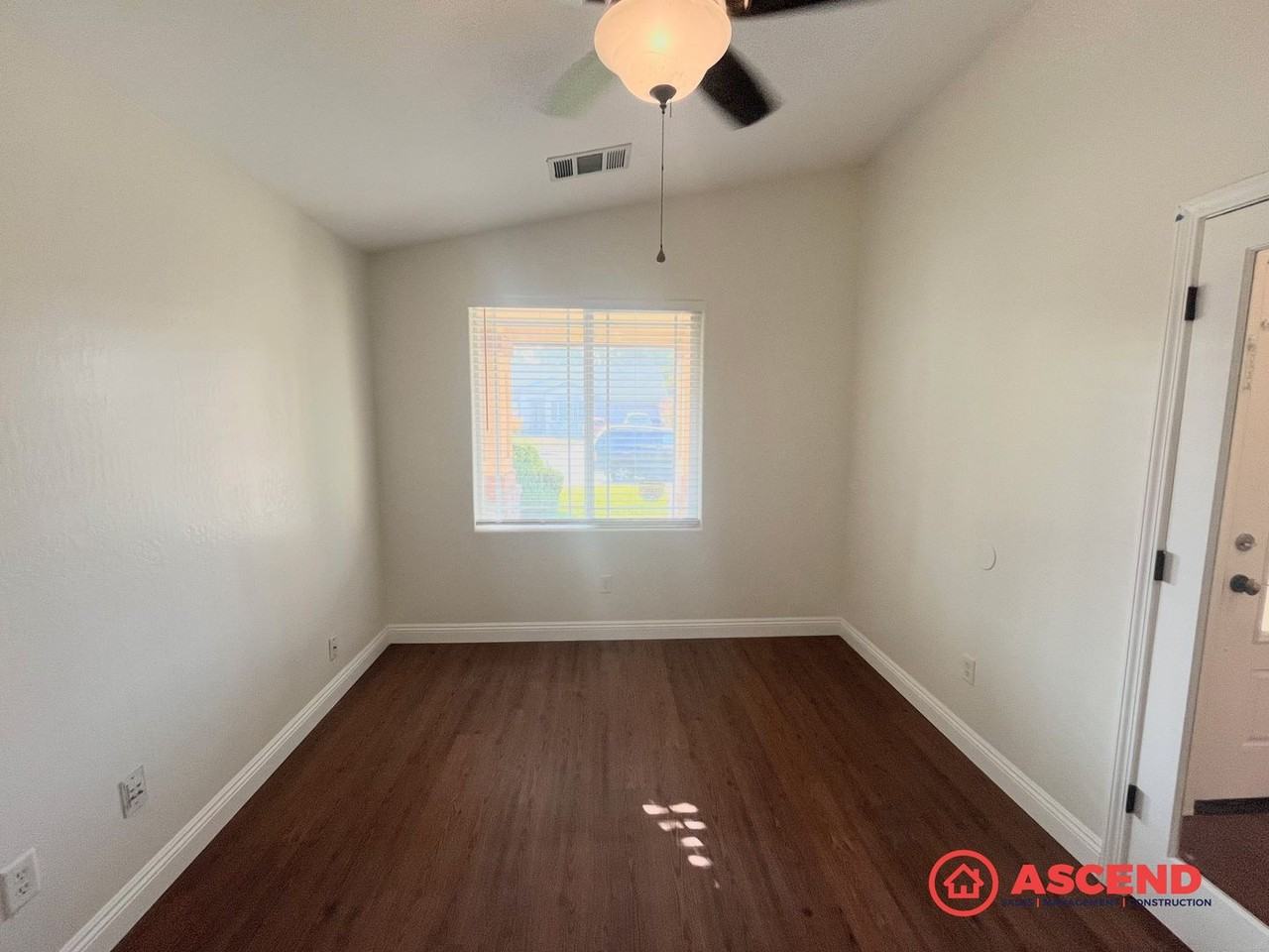 5012 Winter Pasture Ave - Photo 5 of 11