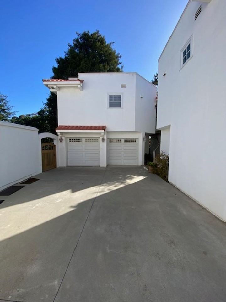 794 Lighthouse Ave - Photo 2 of 21