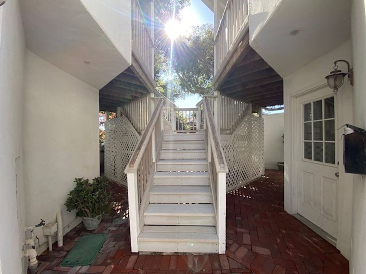 794 Lighthouse Ave - Photo 3 of 21