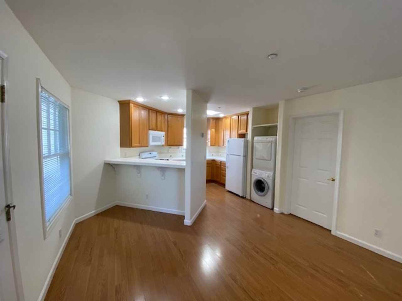 794 Lighthouse Ave - Photo 5 of 21