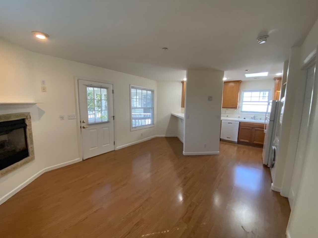 794 Lighthouse Ave - Photo 7 of 21