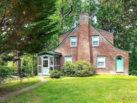 135 Tacoma Cir - Photo 1 of 1