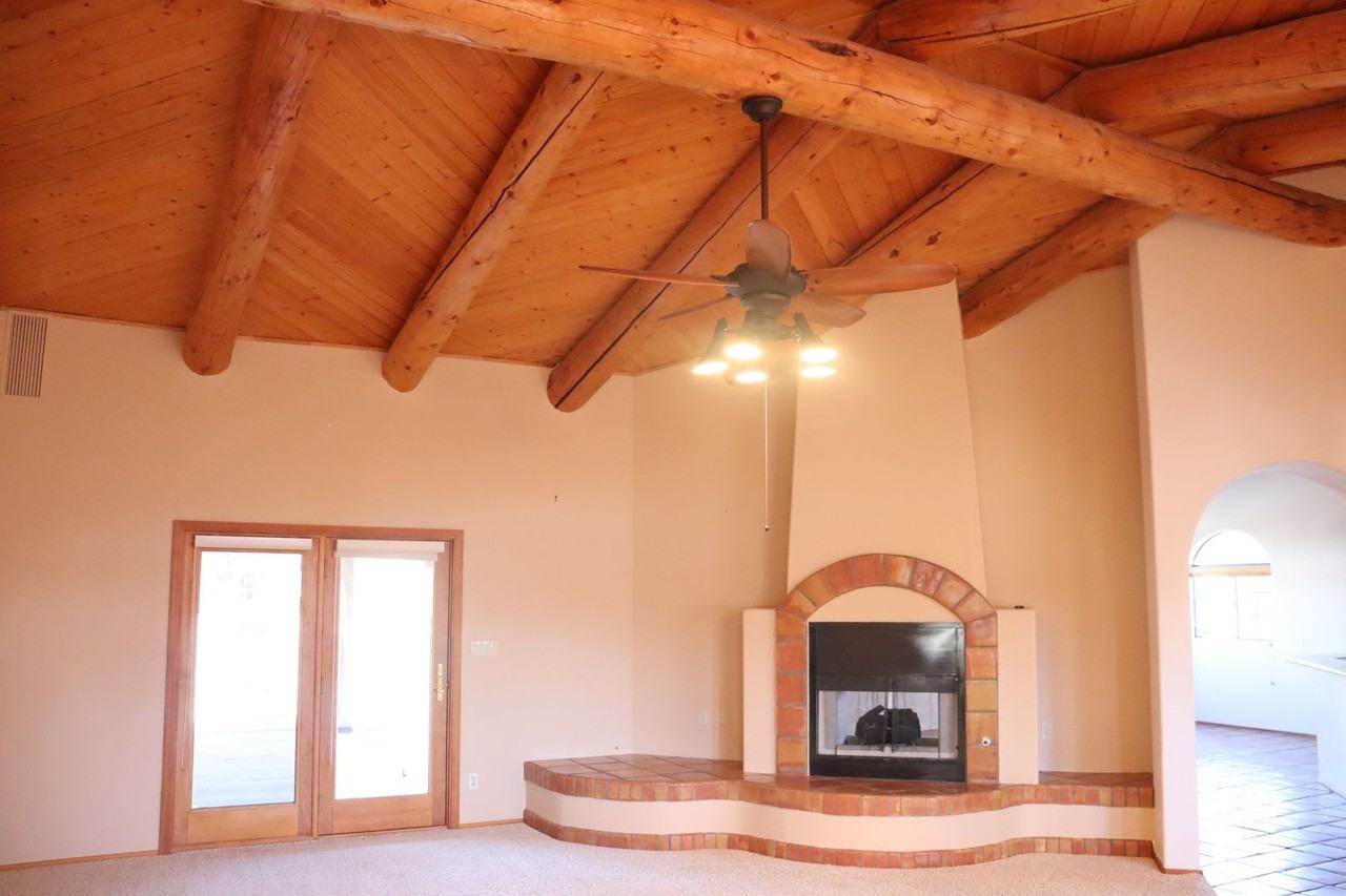 2841 Saint Andrews Dr - Photo 5 of 29