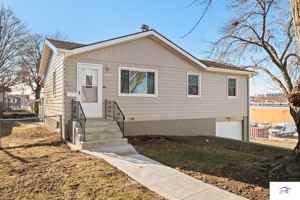 featured image of 6225 Elm St