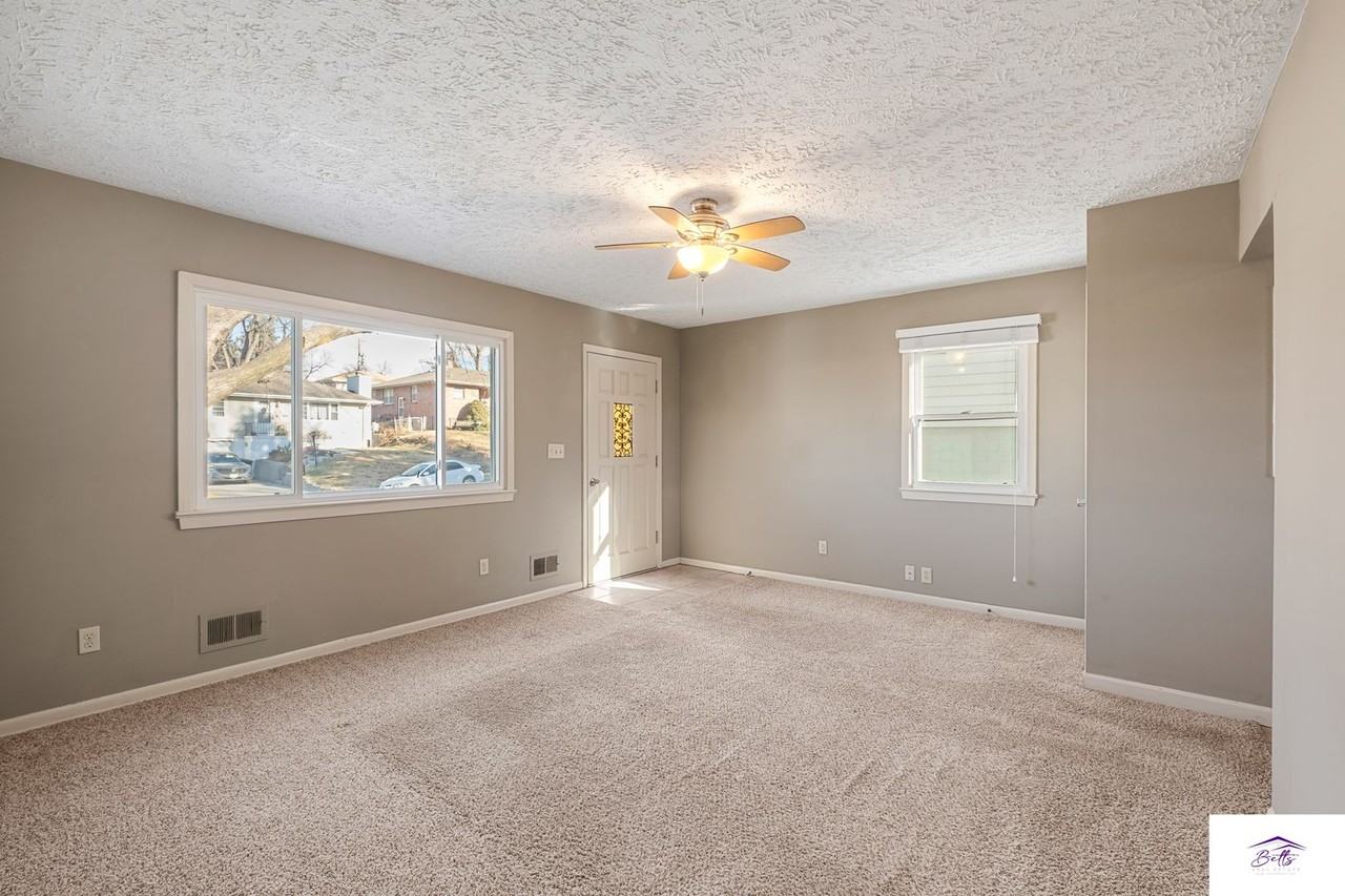 6225 Elm St - Photo 3 of 16