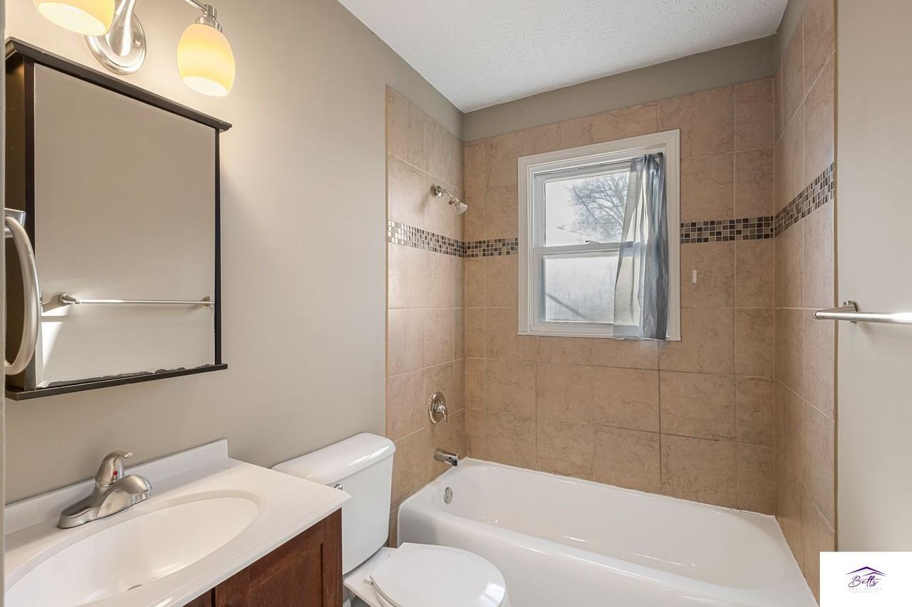 6225 Elm St - Photo 7 of 16