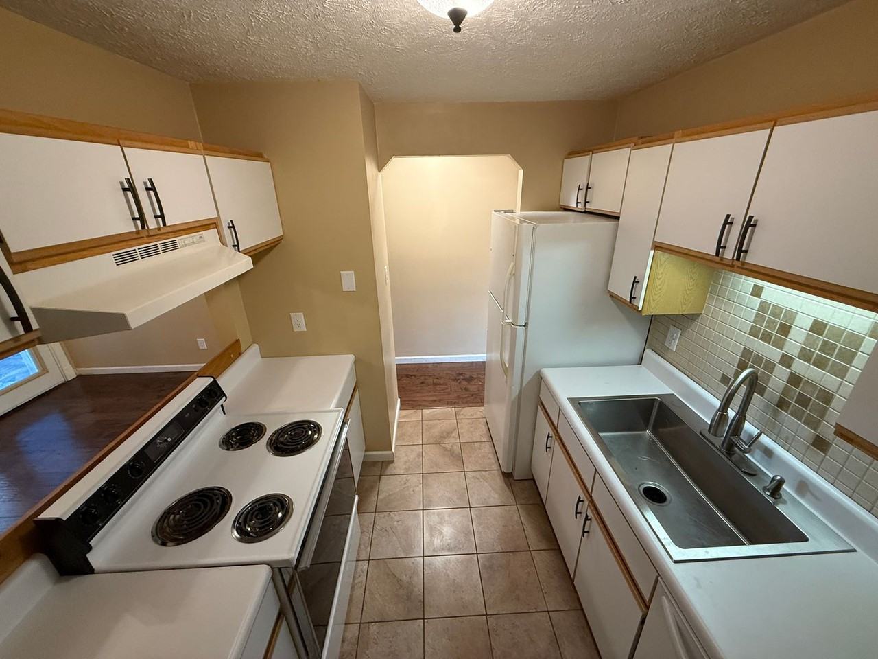 2705 Sood Rd - Photo 4 of 19