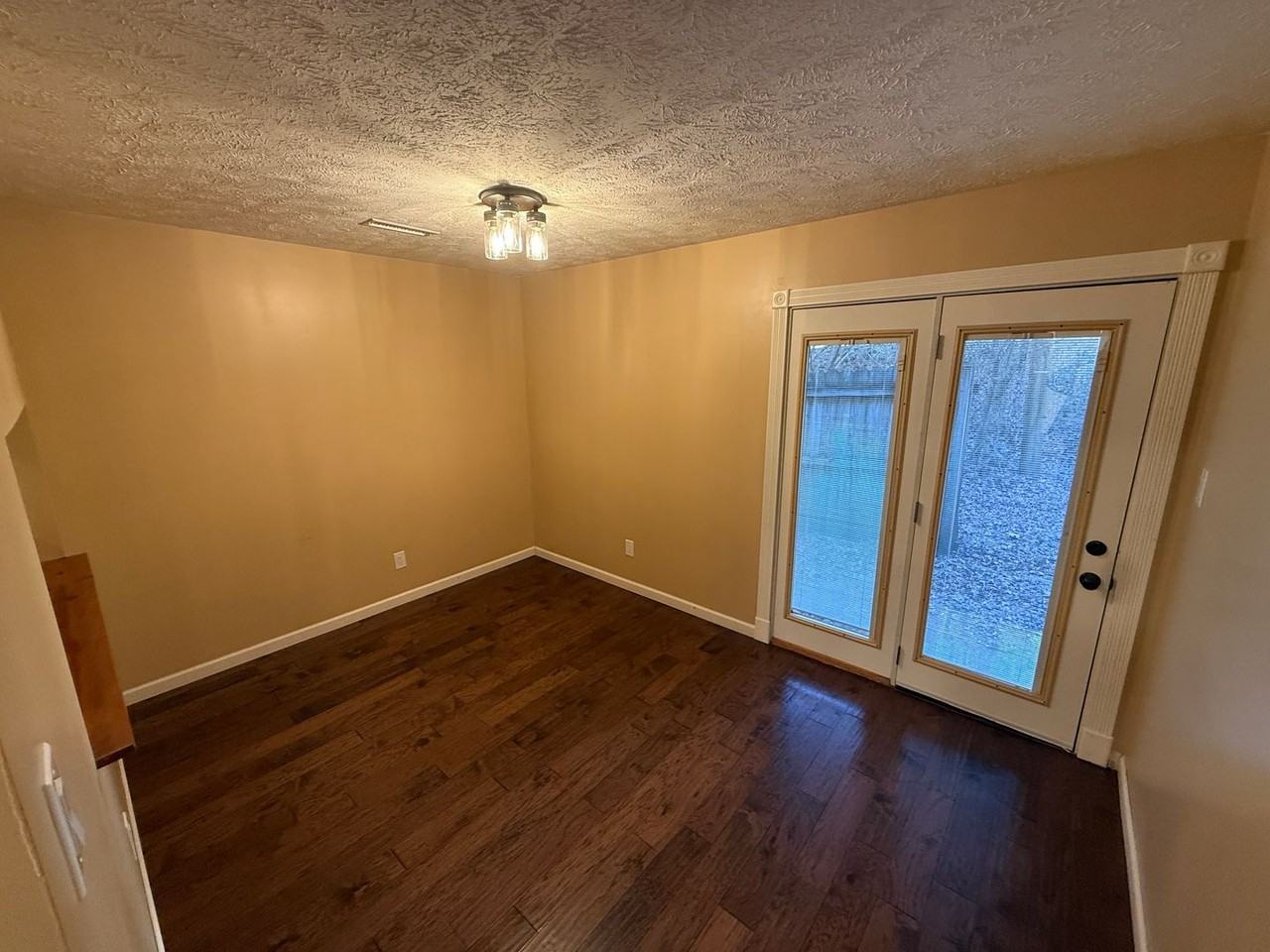 2705 Sood Rd - Photo 5 of 19