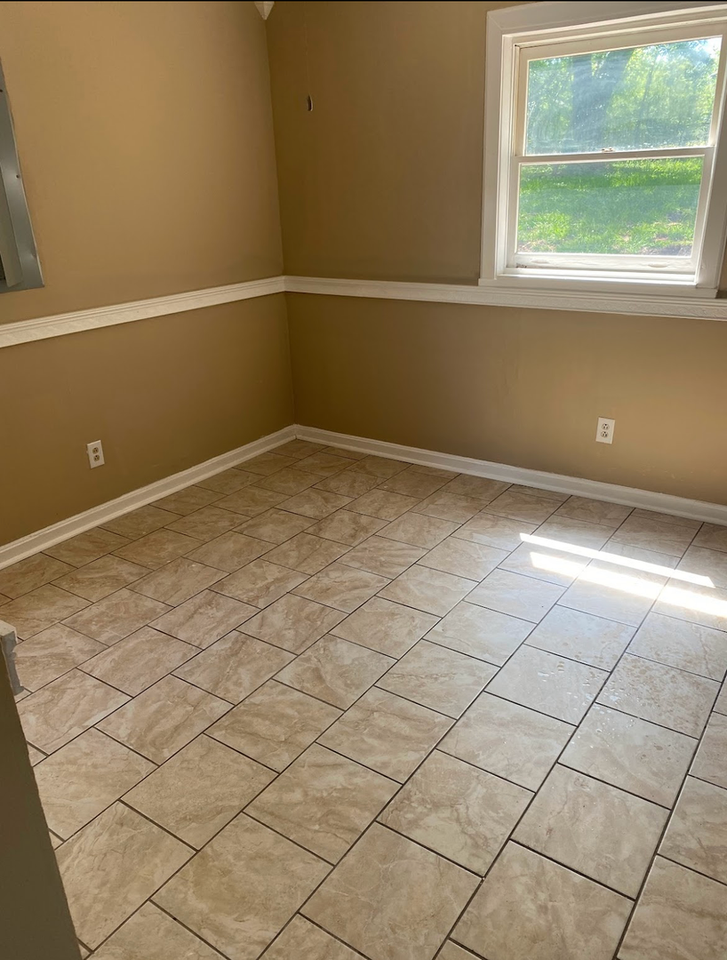 4809 Cottonwood Dr Nw - Photo 3 of 5