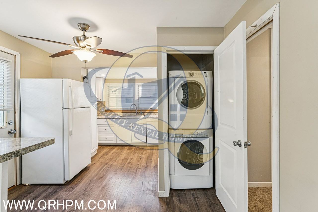 2040 Linden St - Photo 6 of 14