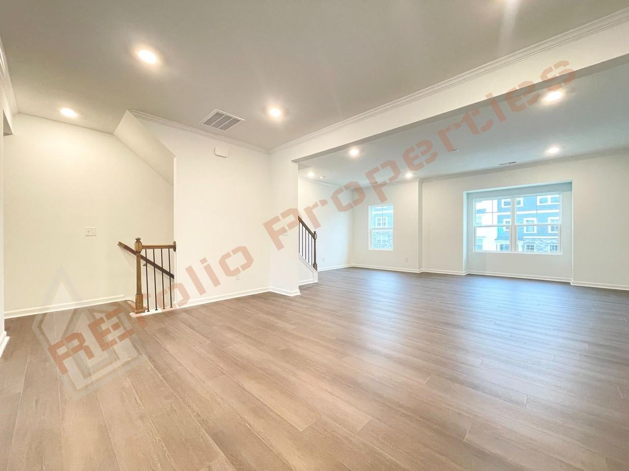 1442 Jay Rd - Photo 5 of 33