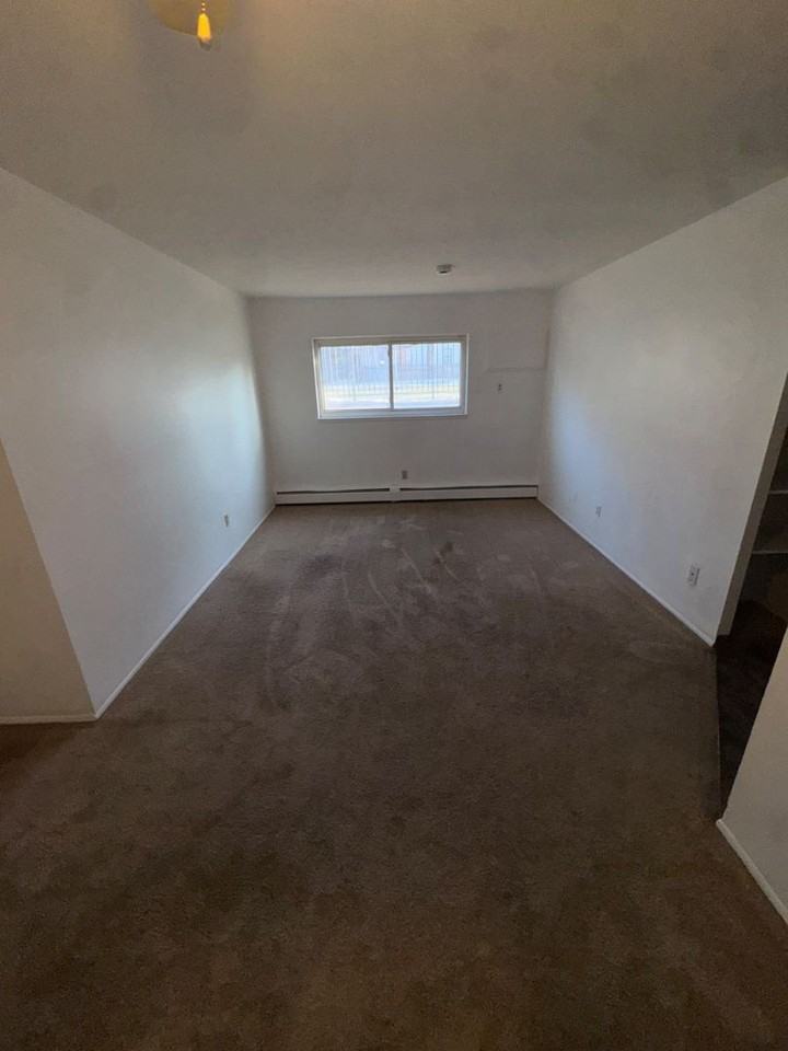 5058 Broadway - Photo 2 of 23