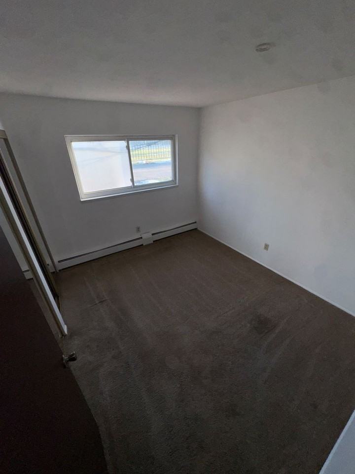5058 Broadway - Photo 3 of 23