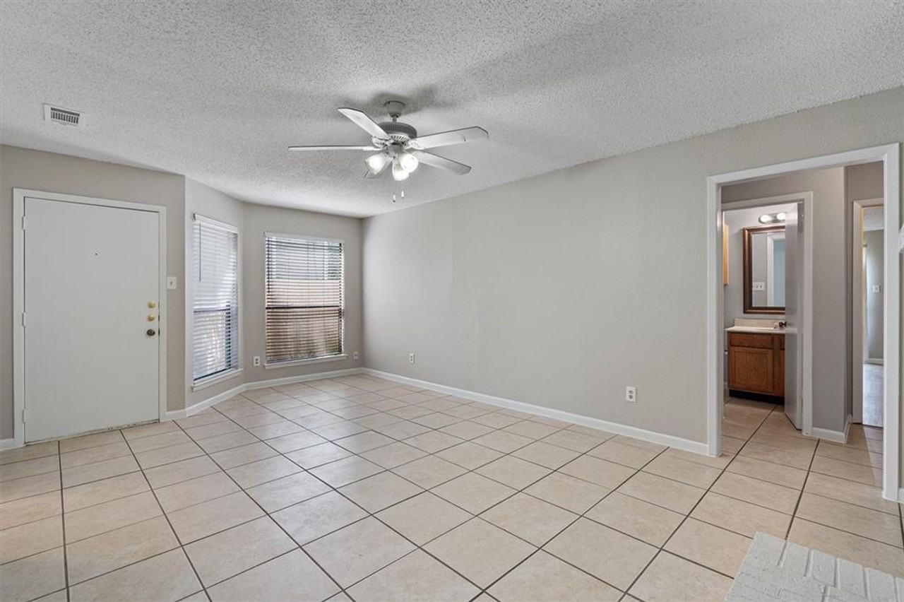 13357 Water Oak Ln #B - Photo 4 of 26