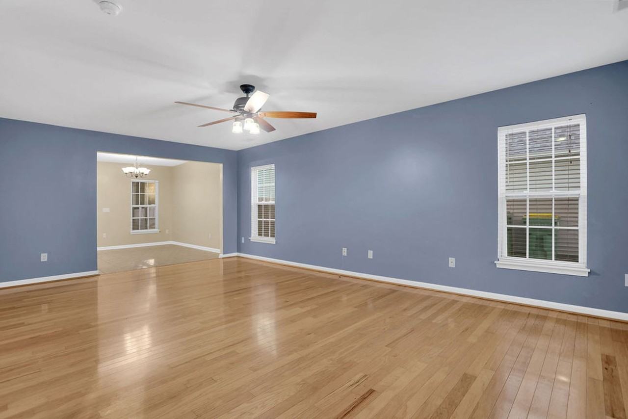 16 Hamilton Grove Dr - Photo 2 of 41