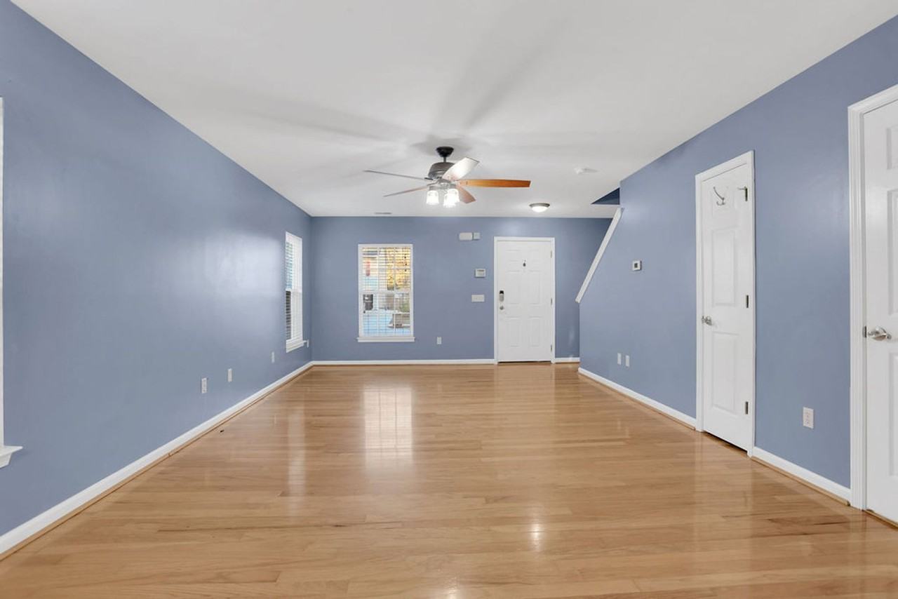 16 Hamilton Grove Dr - Photo 4 of 41