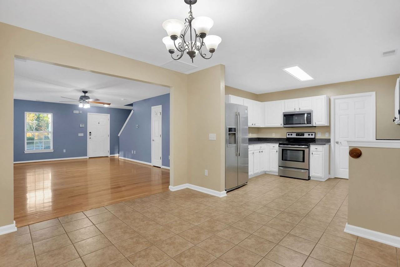 16 Hamilton Grove Dr - Photo 6 of 41