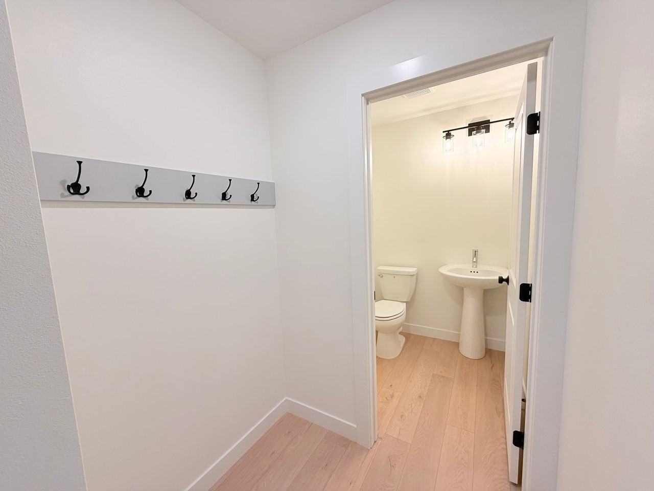 2630 38th Ave S - Photo 4 of 12