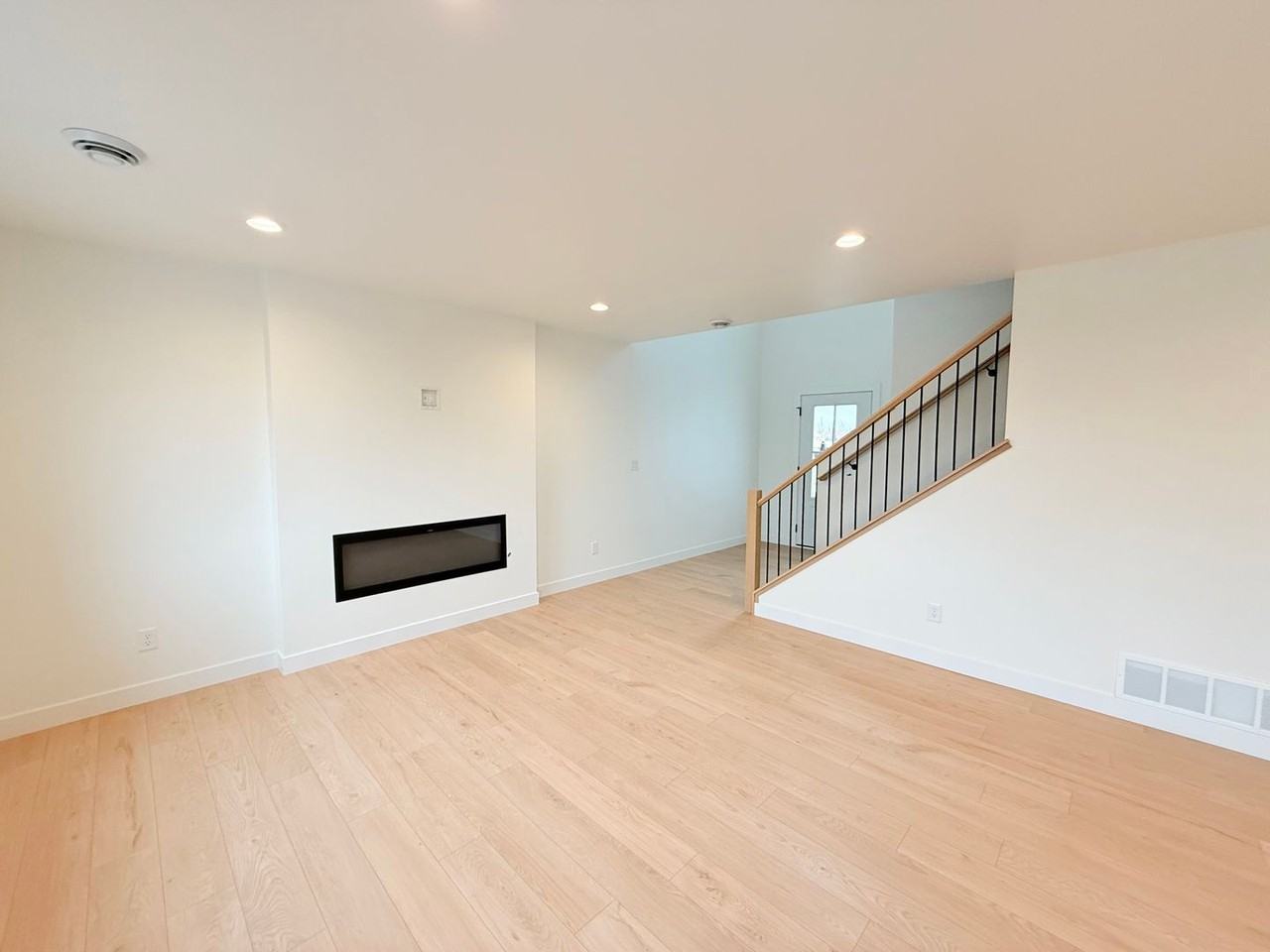 2630 38th Ave S - Photo 5 of 12