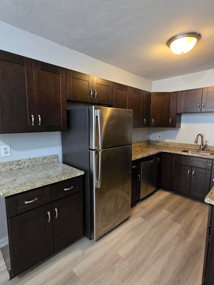 8 Carlmark Street - Photo 3 of 8