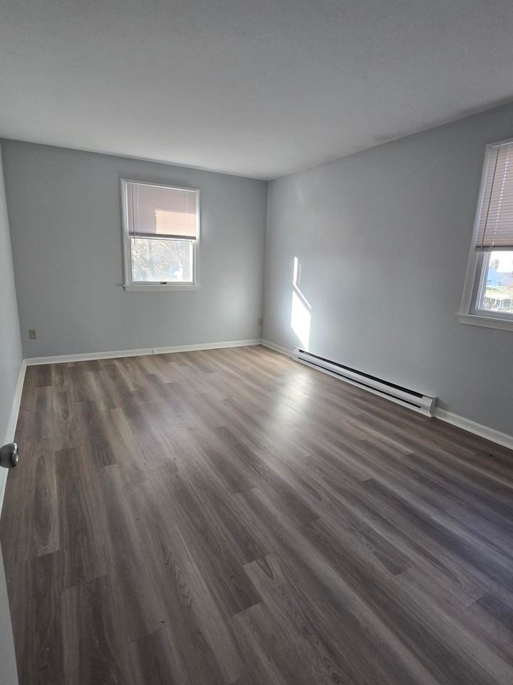 8 Carlmark Street - Photo 5 of 8