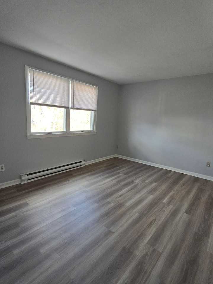 8 Carlmark Street - Photo 6 of 8