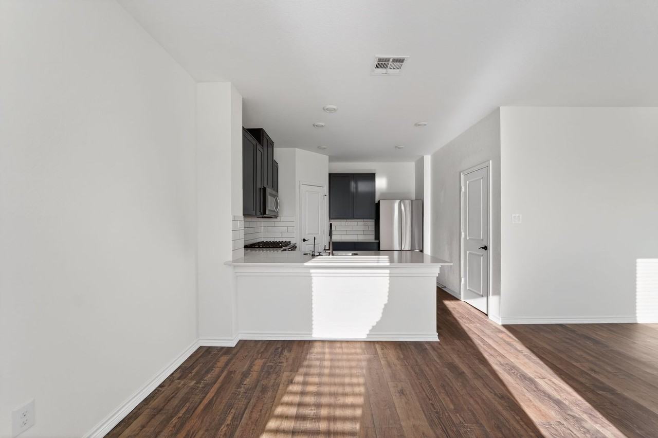 14430 Calaveras Cv - Photo 5 of 26