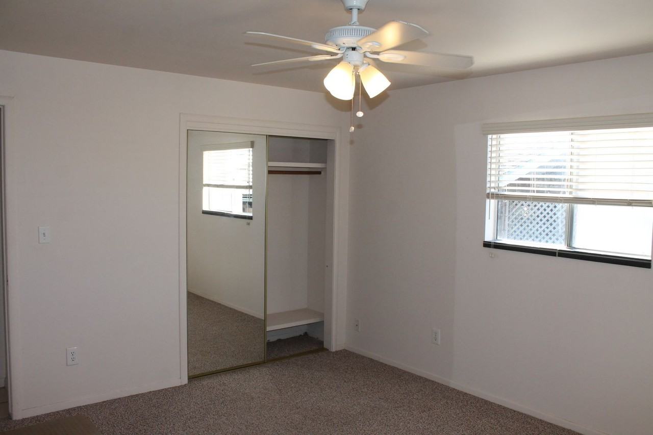 75 11th St - Photo 6 of 23