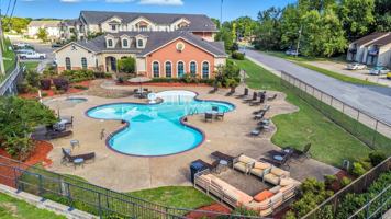 featured image of 821 E O St